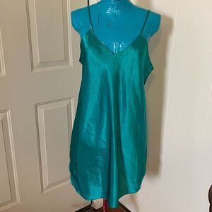 Intimate Affair Spaghetti Strap Short Gown Women Size Large